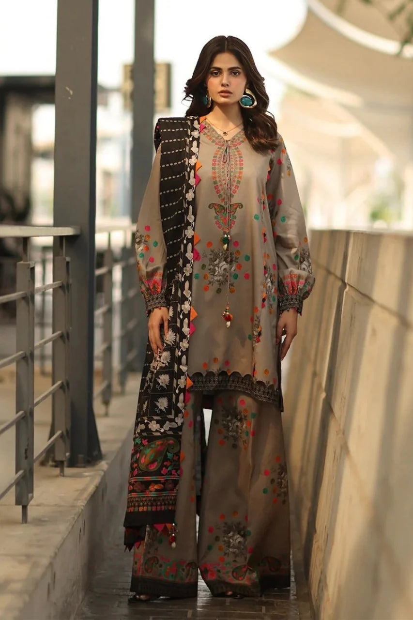 CF1233 Winter 3PC Karandi Digital Print Dress