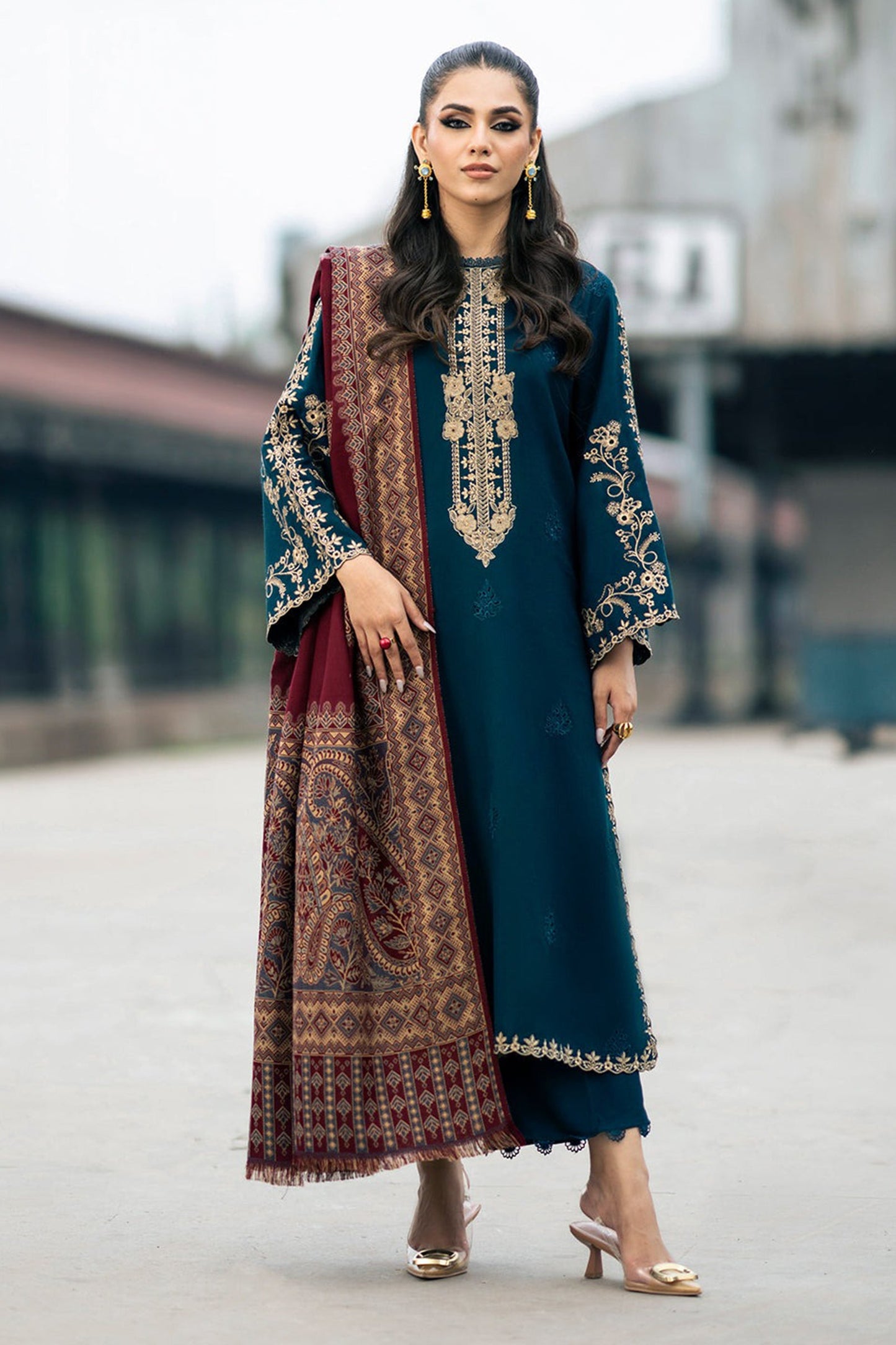 CF1109 - Winter Jazmin 3PC Dhanak Embroidered Suit