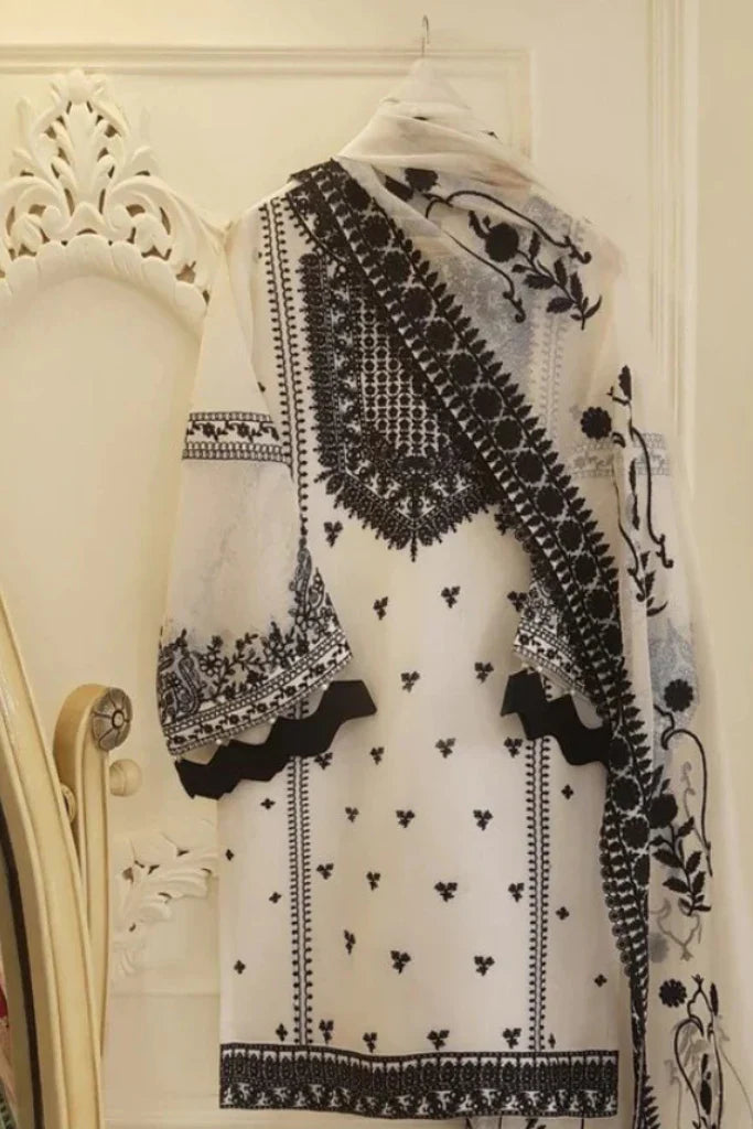 CF207-Agha Noor - 3PC Lawn Heavy Embroidered Shirt With Embroidered Bamber Dupatta