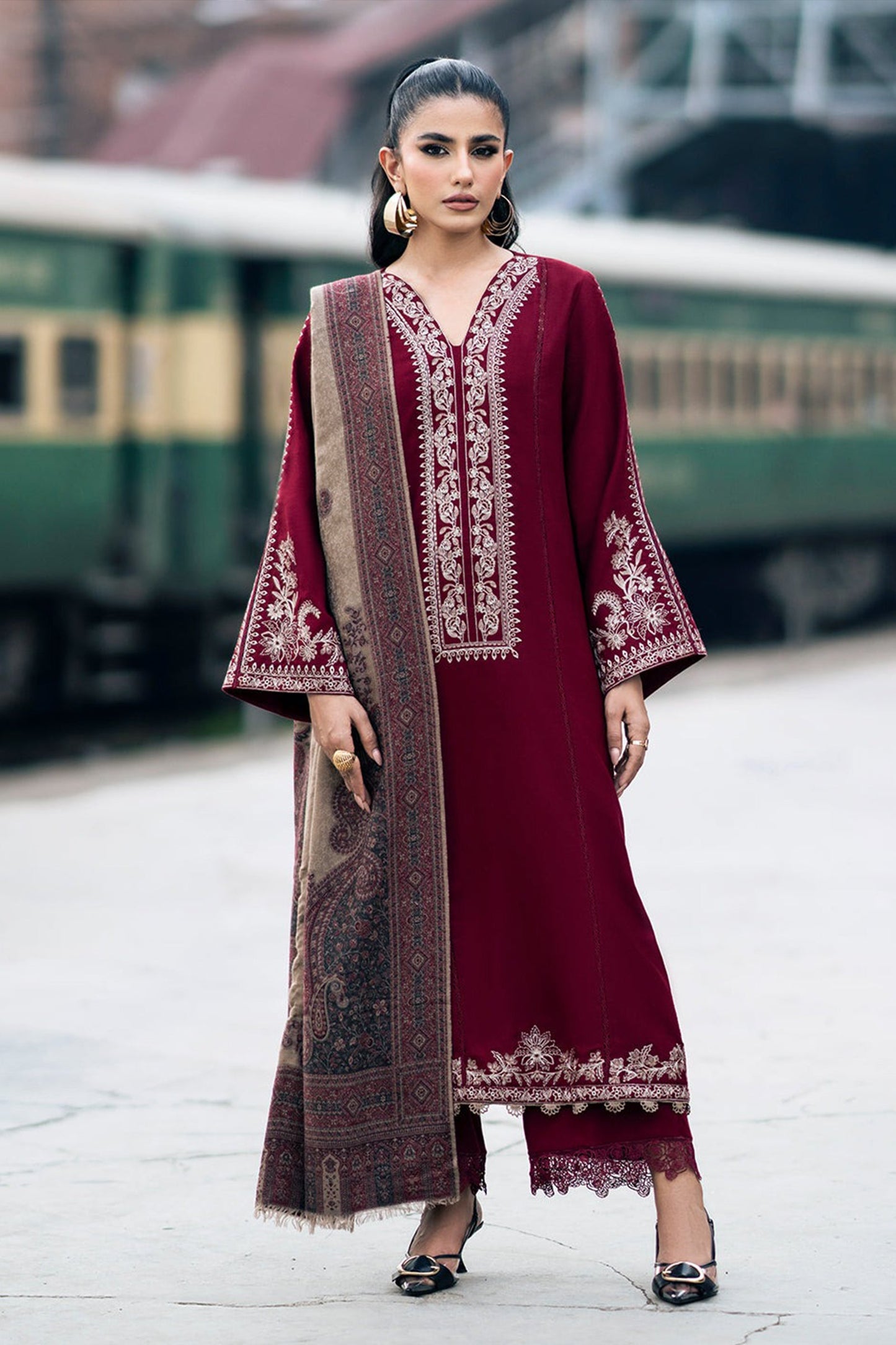 CF1108-Winter Jazmin 3PC Dhanak Embroidered Suit
