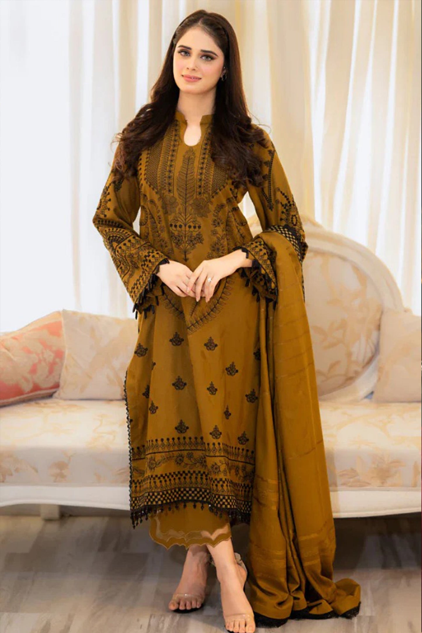 CF1110-WINTER LIBAAS  3-Pc Embroidered Dhanak Suit with Heavy Embroidered Dhanak Shawll
