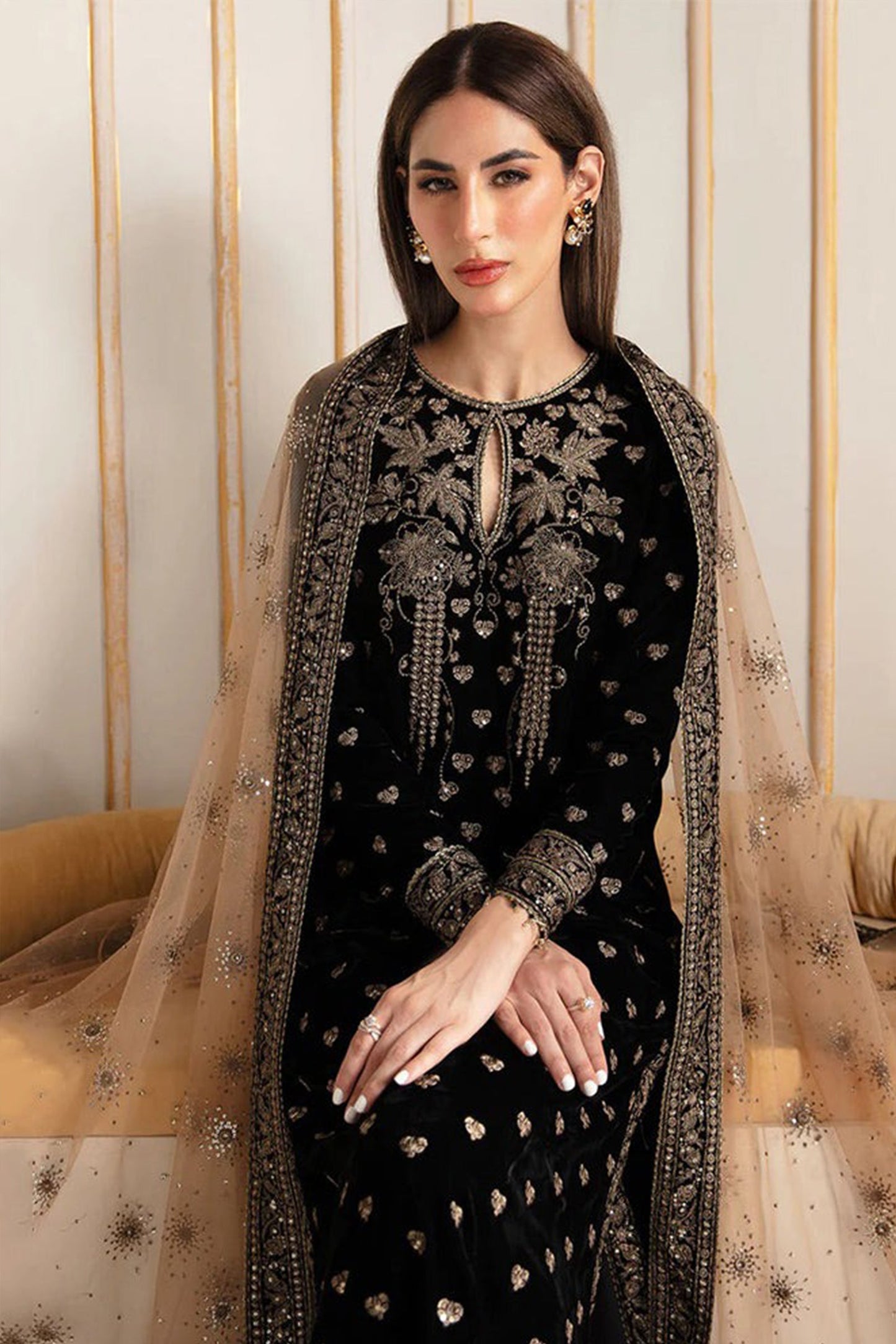 CF1114-Baroque Velvet Winter Embroidered 3 Piece Dress With Organza embroidered Dopata