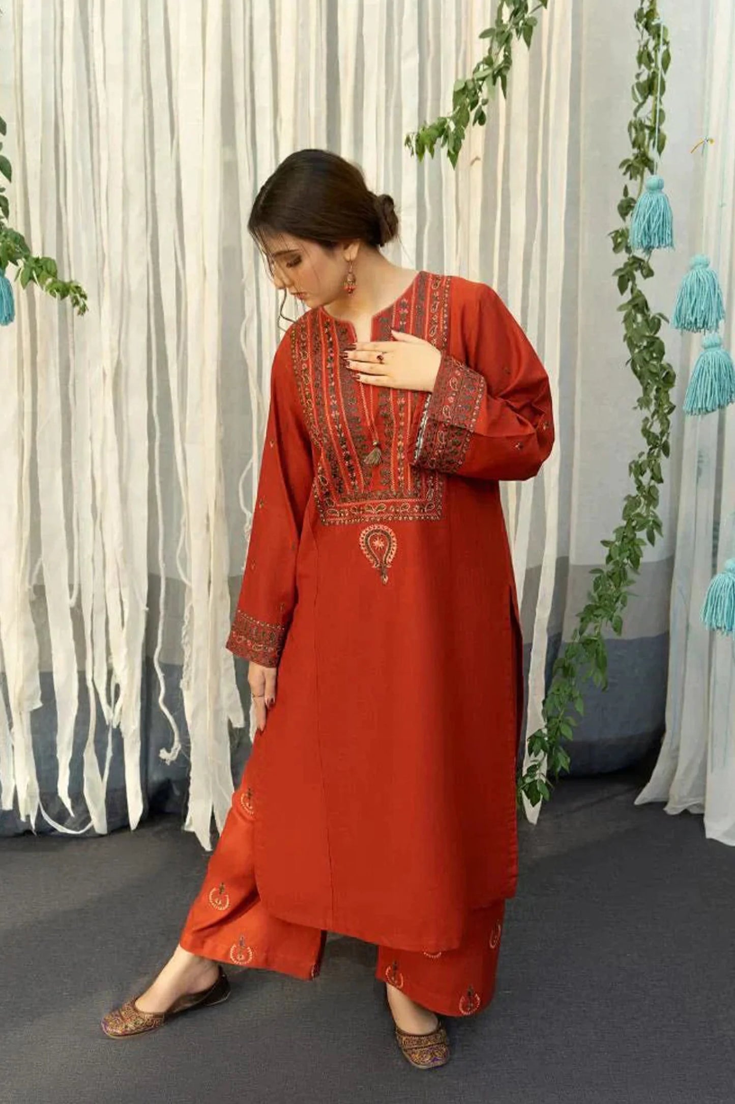 CF914 -WINTER 3PC Dhanak Embroidered suit with Printed Shawll